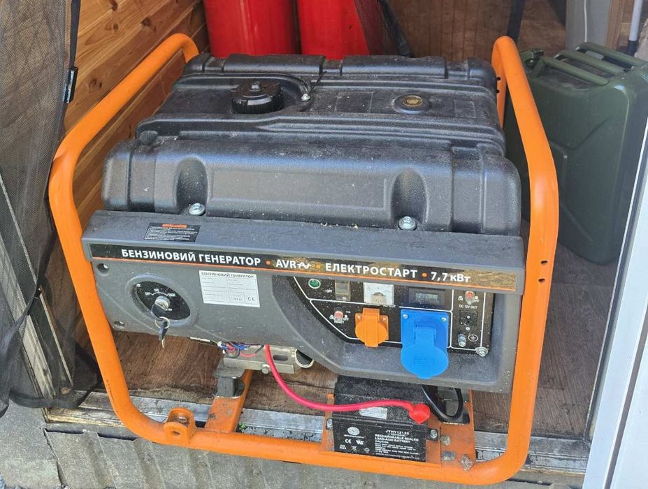 Генератор 7.7 кВт бензиновий