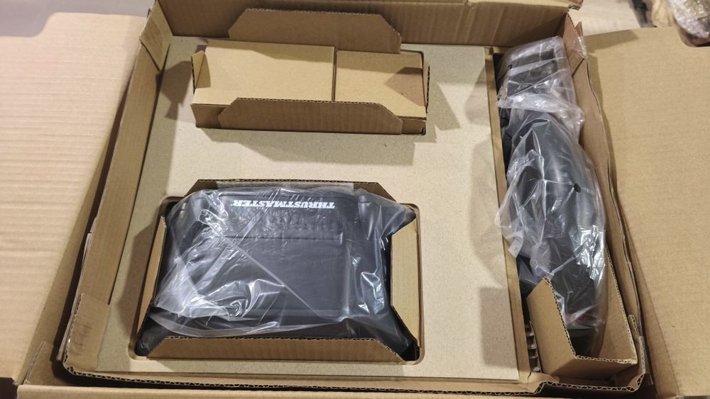 PlayStation Thrustmaster novo em folha