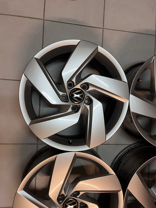 Jantes 17” 5x112 Originais Vw Golf MK8 Richmond