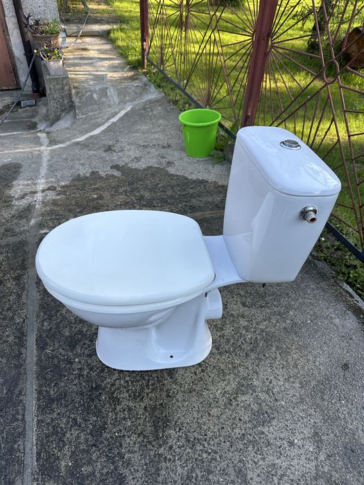 Kompakt WC stojący Cersanit (odpływ poziomy) + deska