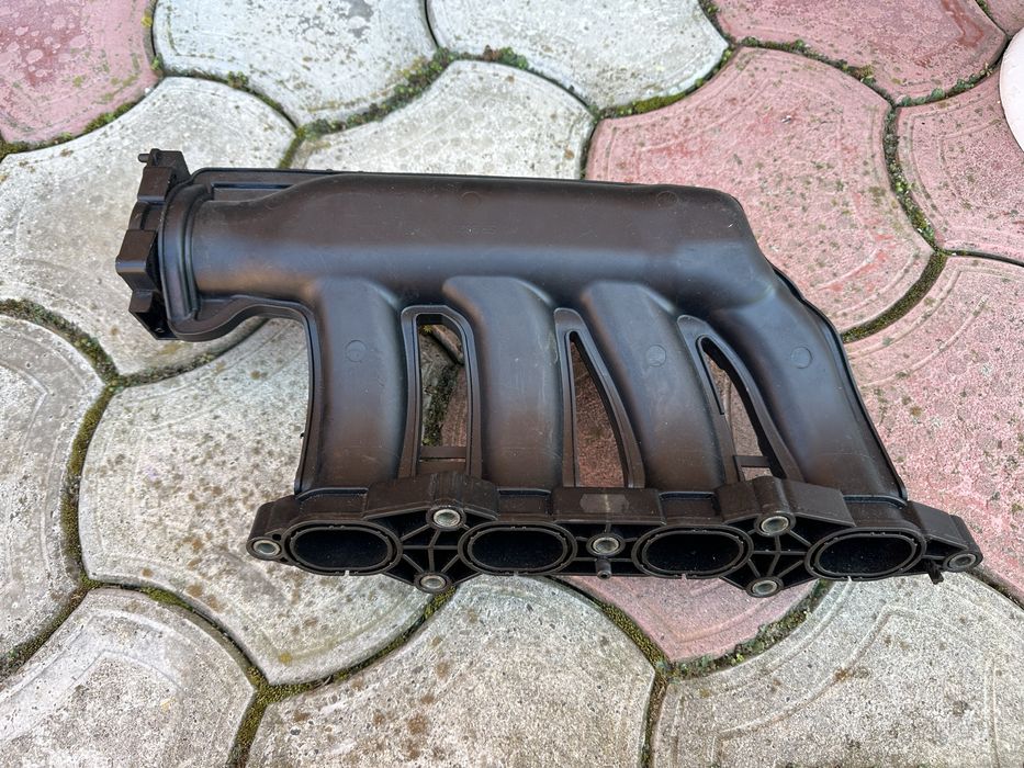 Впускний колектор Mercede-Benz W203