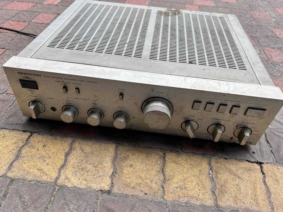 Продаю підсилювач Onkyo Integra A-8015