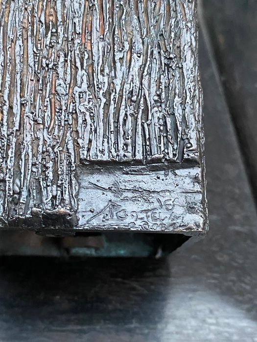Escultura Bronze Modernista Assinada Portela 19 cm 2,100 Kg 2003