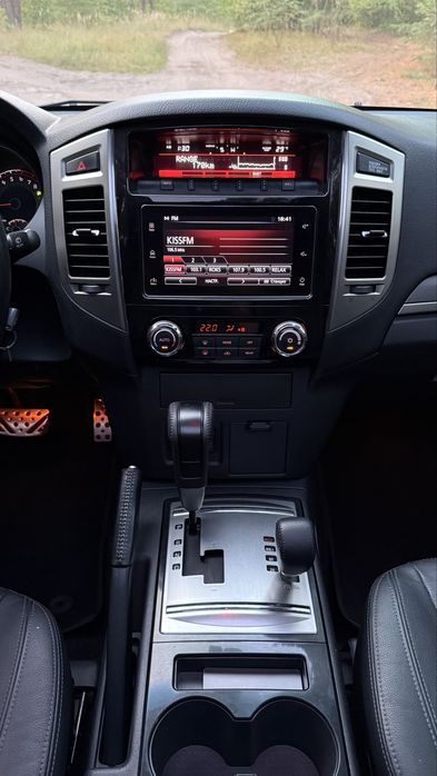 Mitsubishi Pajero Wagon 2018 3.0 газ - бензин