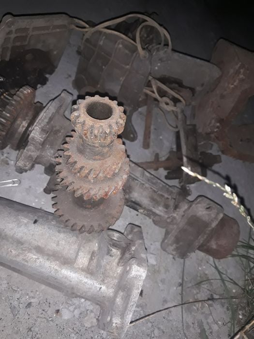 Запчастини Москвич 401-407-408