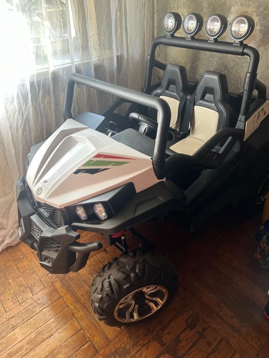 Машина отличном состоянии езда два чеса. Приходите  смотрите звоните..