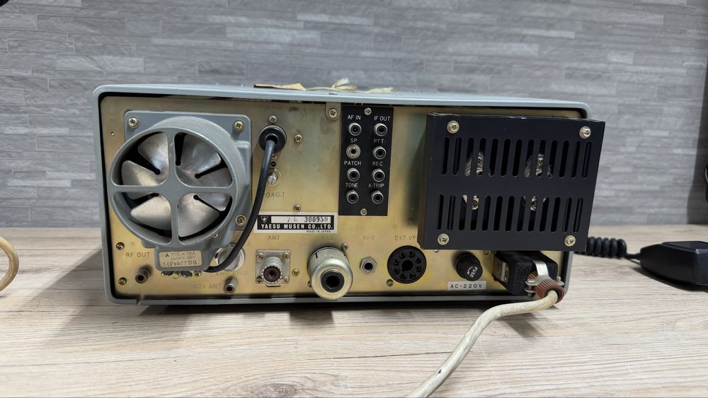 YAESU FT-101E – легендарний ламповий короткохвильовий трансивер / радіостанція
