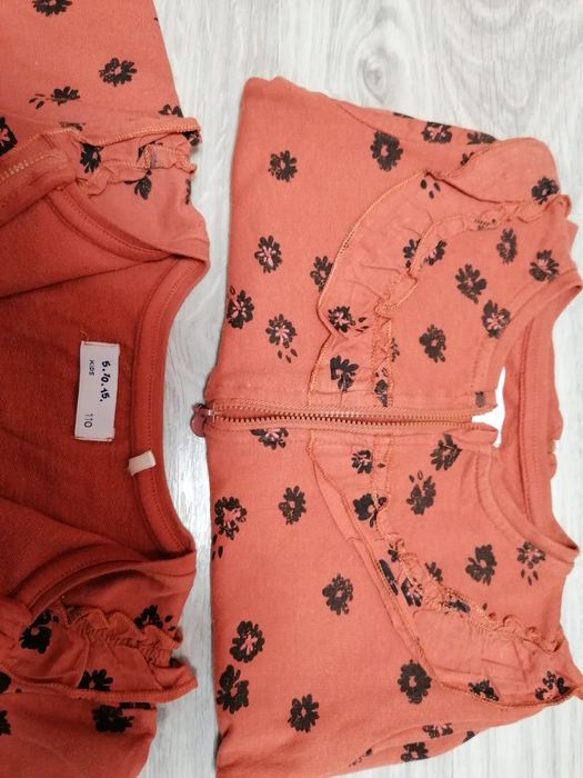 Bluzy dla bliźniaczek. Rozmiar 110
