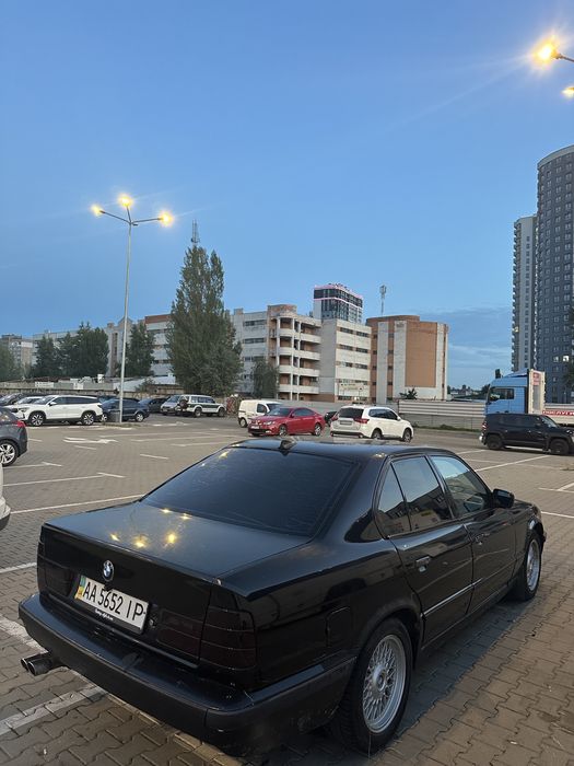 BMW E34 M50 B25 1988