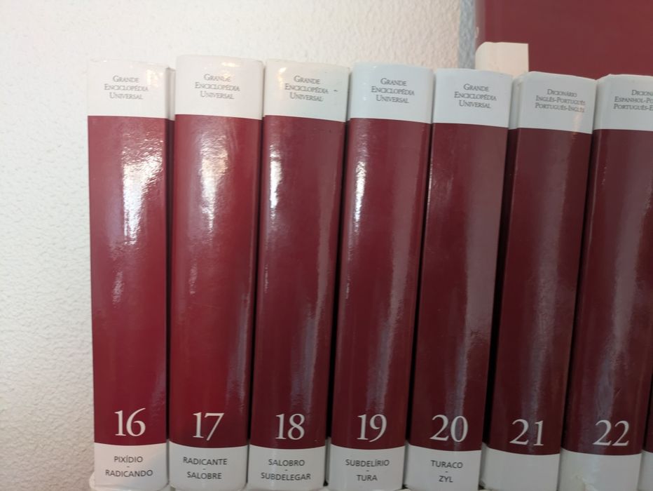 Coleção completa da Grande Enciclopédia Universal do Correio da Manhã, edição Durclub (2004) 30 volumes + Atlas Universal