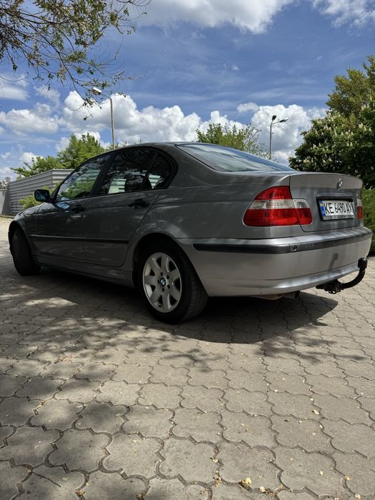 Продам  машину BMW 320