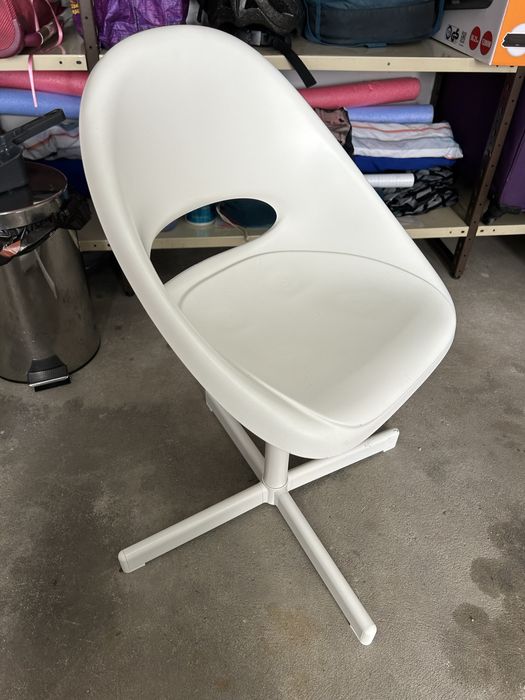 Cadeira de estudo branca