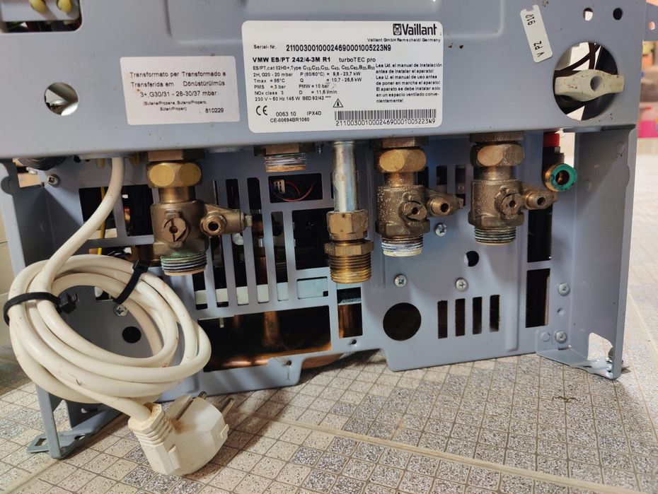 Vaillant Turbo tech Pro + Radiadores