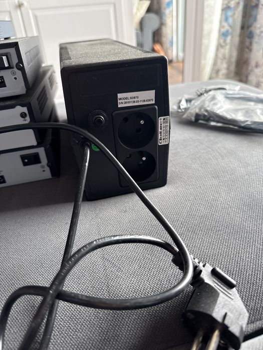 Rejestrator do kamer 3 szt. Ups zasilacz awaryjny QOLTEC Switch TP-Link