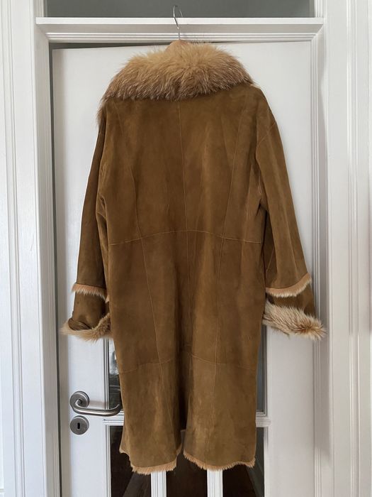 Casaco pele genuíno. Pelo verdadeiro. Como novo