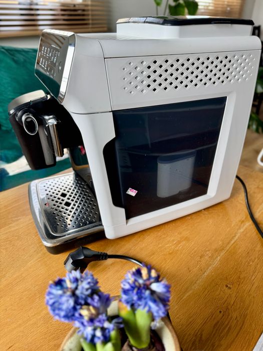 Ekspres Philips LatteGo EP2333/40