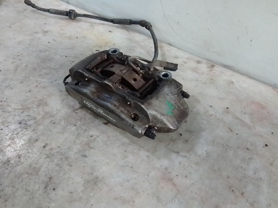 Pinça travão / maxila de travão frente esquerda ALFA ROMEO 159 Sportwa