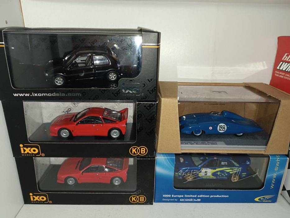 Miniaturas de Coleção Premium 1/43 e 1/18