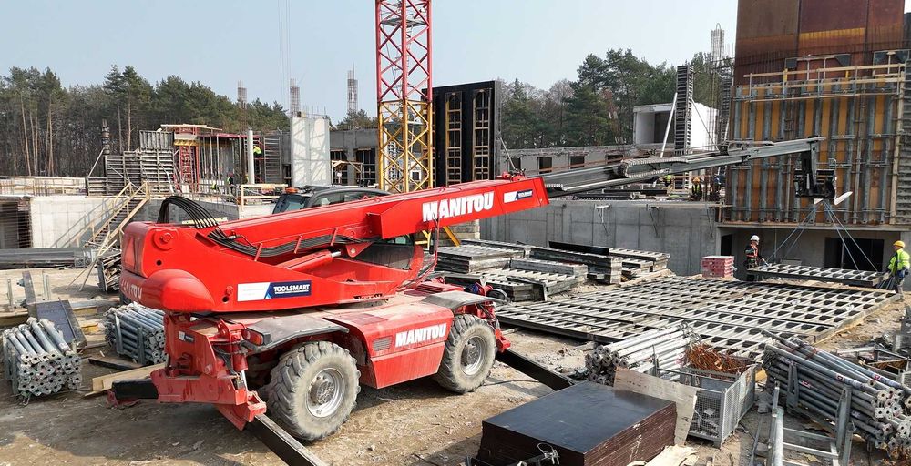 Usługi ładowarką teleskopową rozładunek załadunek - operator ładowarki