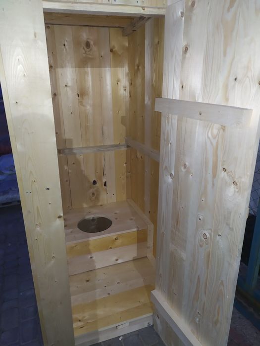 Туалет вуличний.