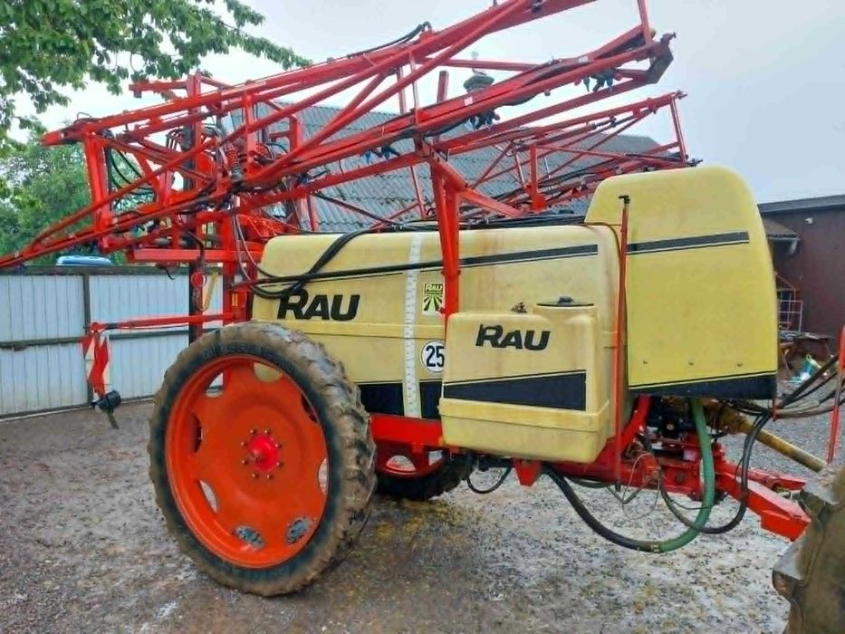 Opryskiwacz Rau 2500l 15-18m Lance