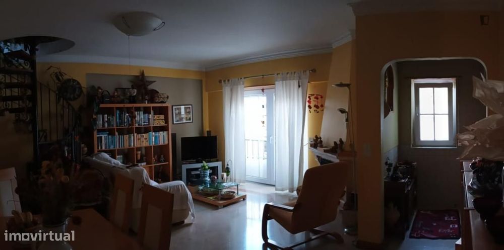 Quarto - localizado em Lisbon
