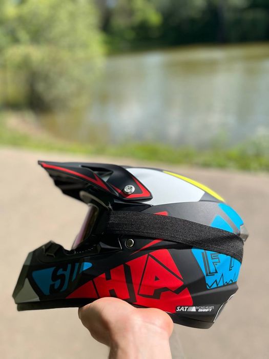 Мотошлем с очками кроссовый