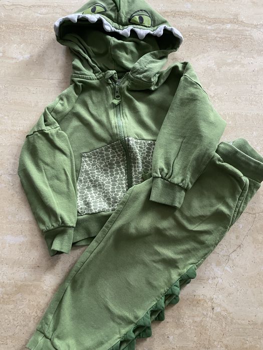 Dresik dinozaur sinsay