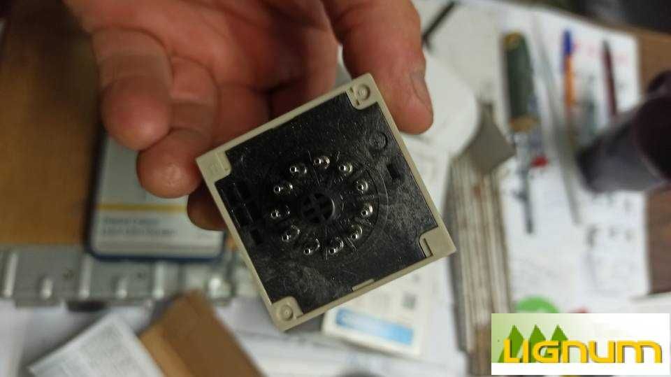 Przekaźnik czasowy Omron H3CR-A