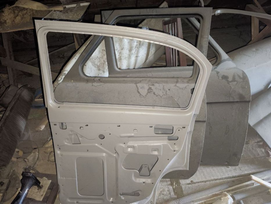 Двери, крылья, капот газ 21