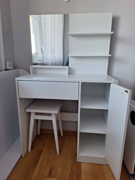 Toaletka biała damska