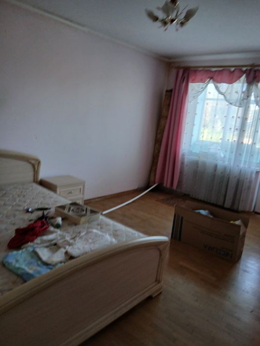 Продам будинок з ремонтом  ( неподалік річка) .