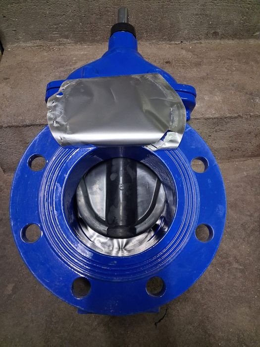 Zasuwa DN150 Miekkouszczelniona kołnierzowa F4