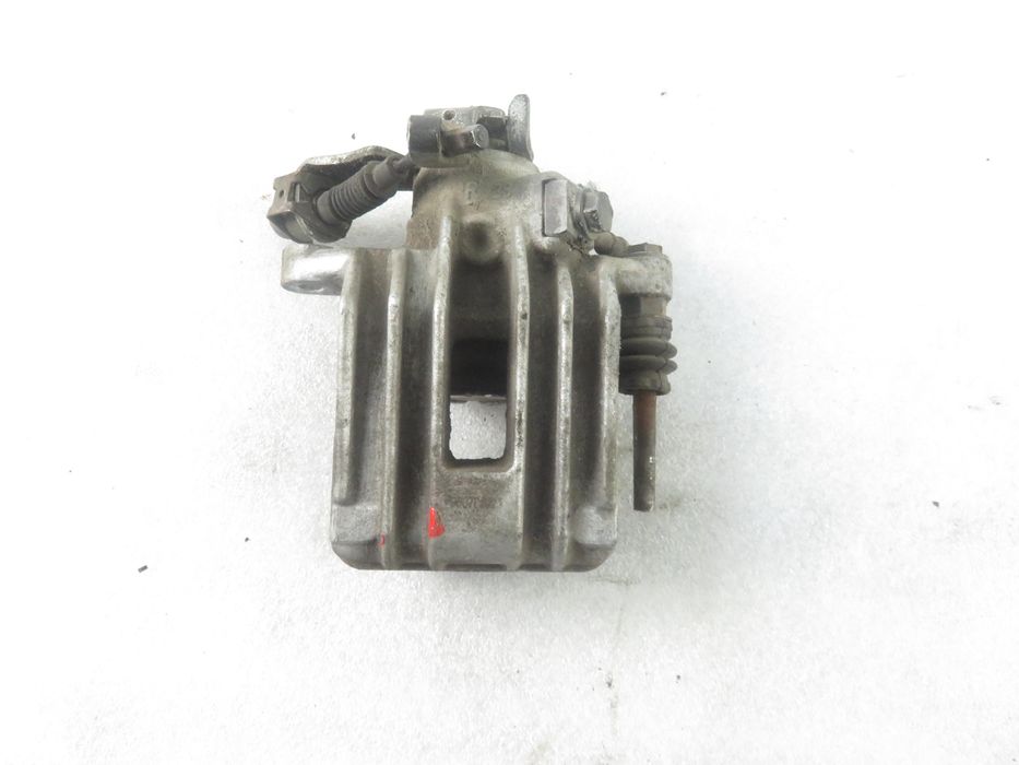 Zacisk Prawy Tył Audi A3 (8l1) 1.6 - Akl