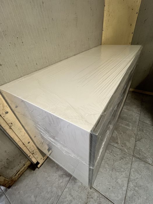 Cómoda de quarto com 4 gavetas