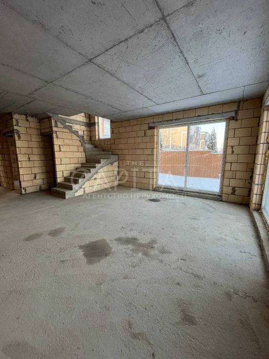Продажа дома (дуплекса) с видом на озеро,  Гатное, газ