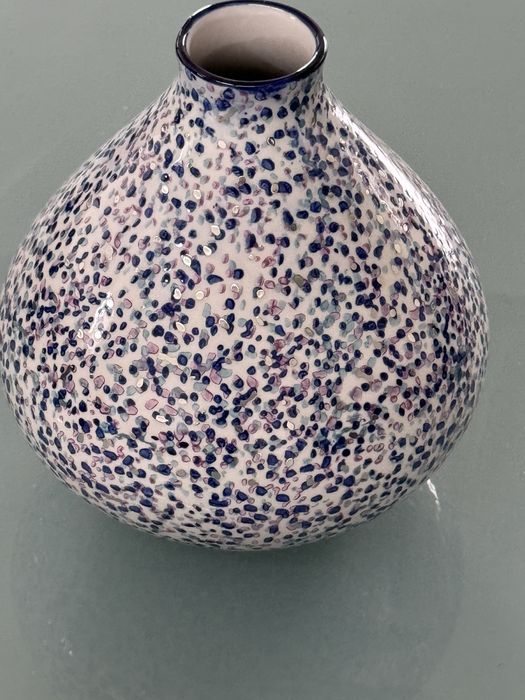 Peça decorativa em porcelana linda!