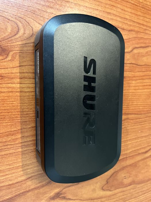 Shure PG4 wireless receiver