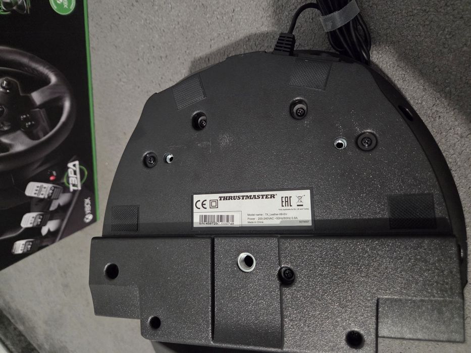 Sprzedam Kierownicę Thrustmaster TX Leather Edition