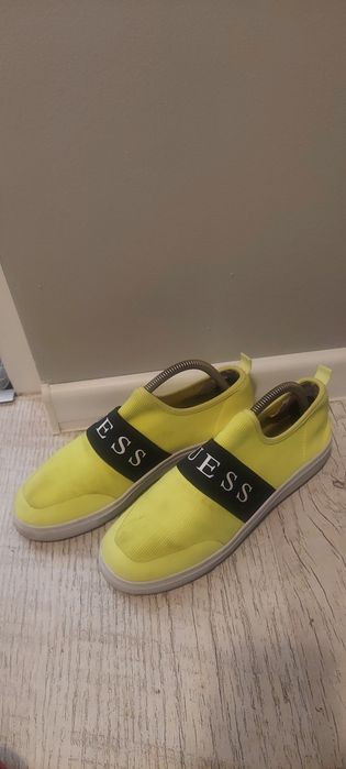 Guess neon roz. 39