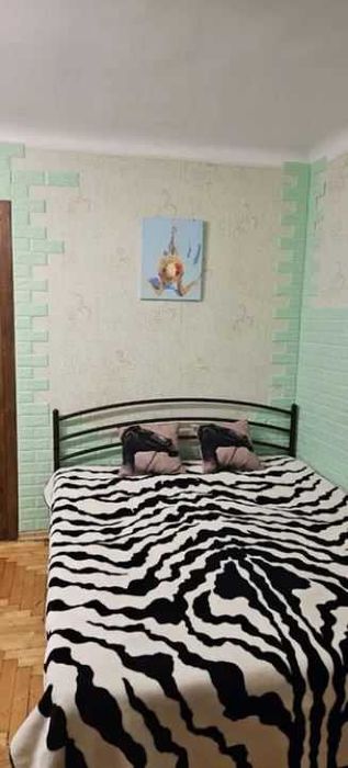 Продається 2-о кімнатна квартира вул. Л.ЖАБОТИНСЬКОГО 3/5