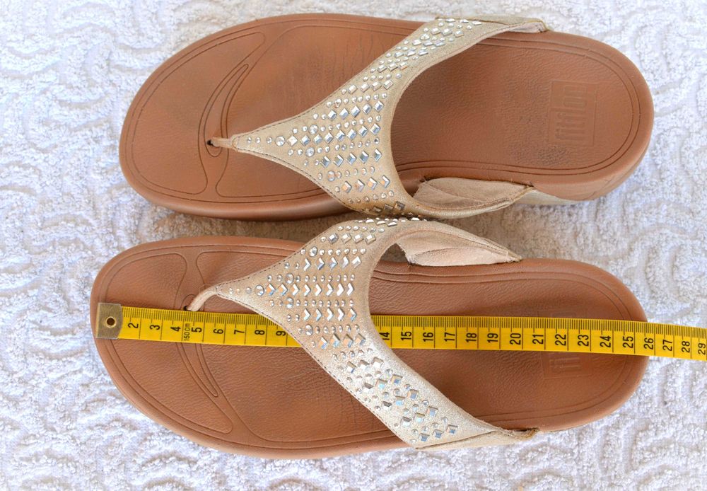 FitFlop  rozmiar 39  japonki klapki jasno złote z kryształkami