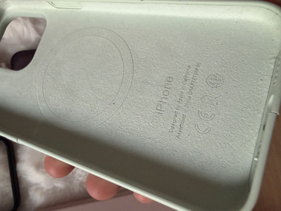 продаж чехлів на iphone 15pro max