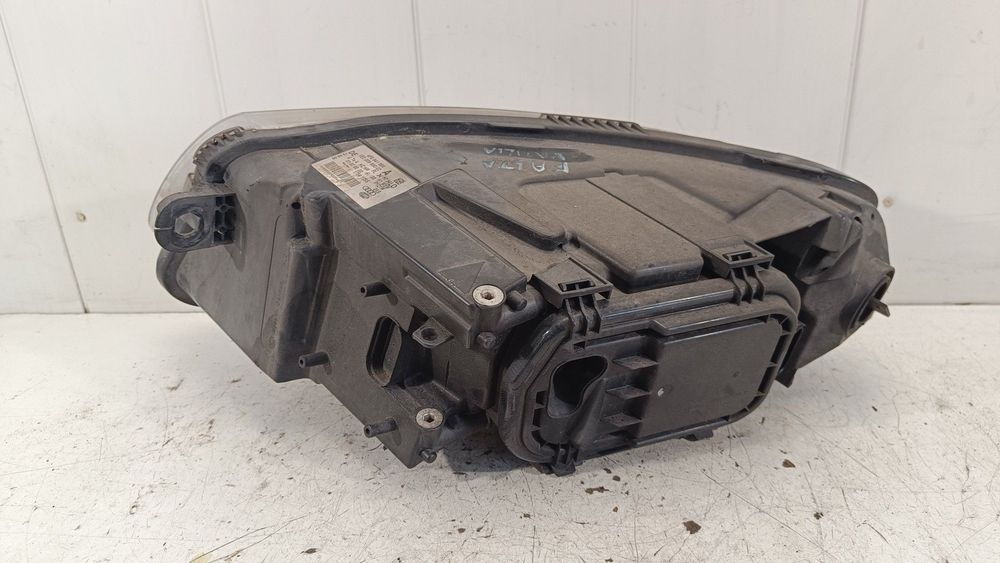 FAROL DIREITO AUDI A6 2006 -4F0941004