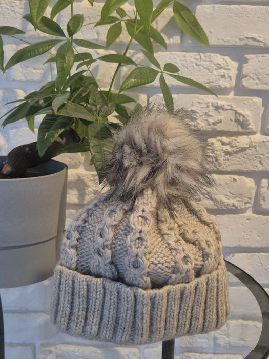 Czapka pompon_futerko