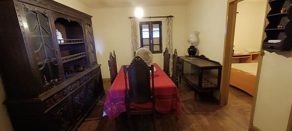 Moradia R/C e 1° andar com garagem  e terreno