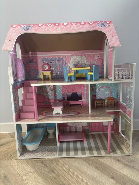 Domek dla lalek + mebelki