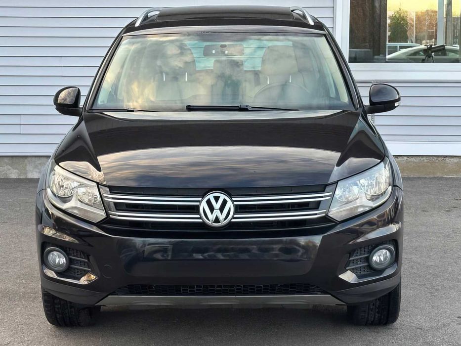 Volkswagen Tiguan SE 4Motion      2013