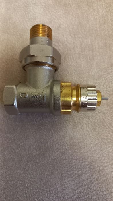 Клапан радиаторный Danfoss угловой