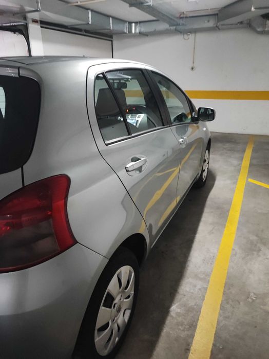 Toyota Yaris — fotografia 8
